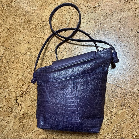 Thomas Leather Purple Dichroic Glass Button Crossbody Purse - Picture 2 of 14